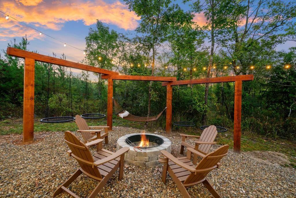 Вилла Under The Stars - Secluded, Hot Tub, Firepit, Games Брокен-Боу Экстерьер фото