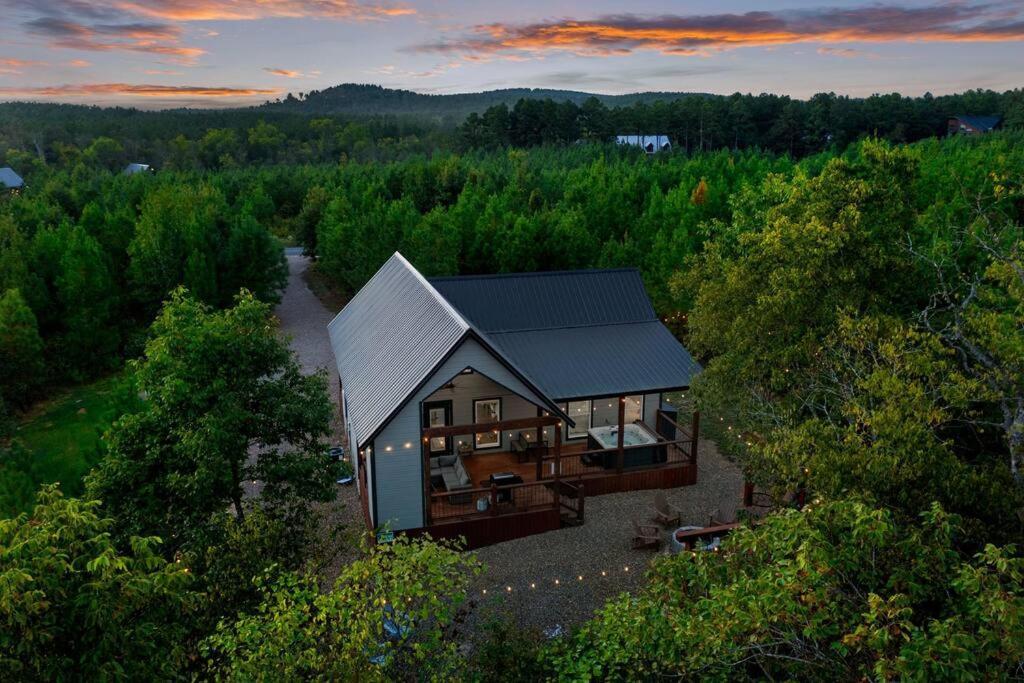 Вилла Under The Stars - Secluded, Hot Tub, Firepit, Games Брокен-Боу Экстерьер фото